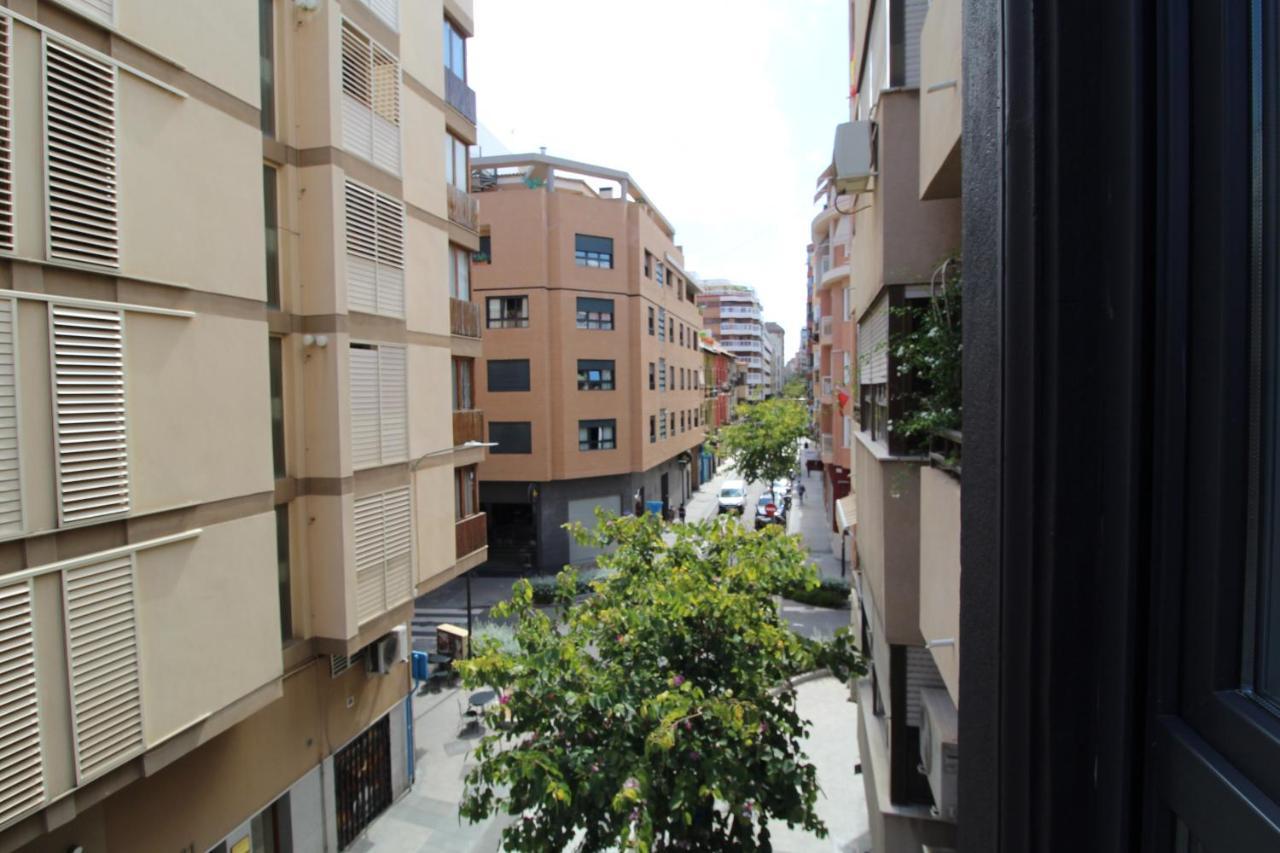 Encanto En El Centro De Alicante Esterno foto