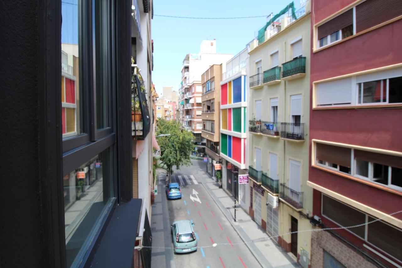 Encanto En El Centro De Alicante Esterno foto