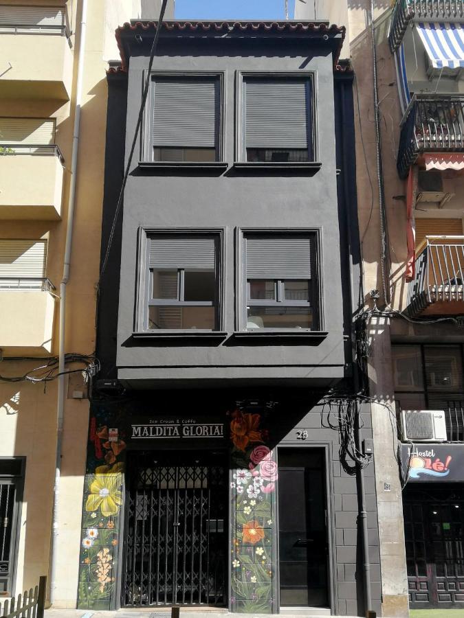 Encanto En El Centro De Alicante Esterno foto
